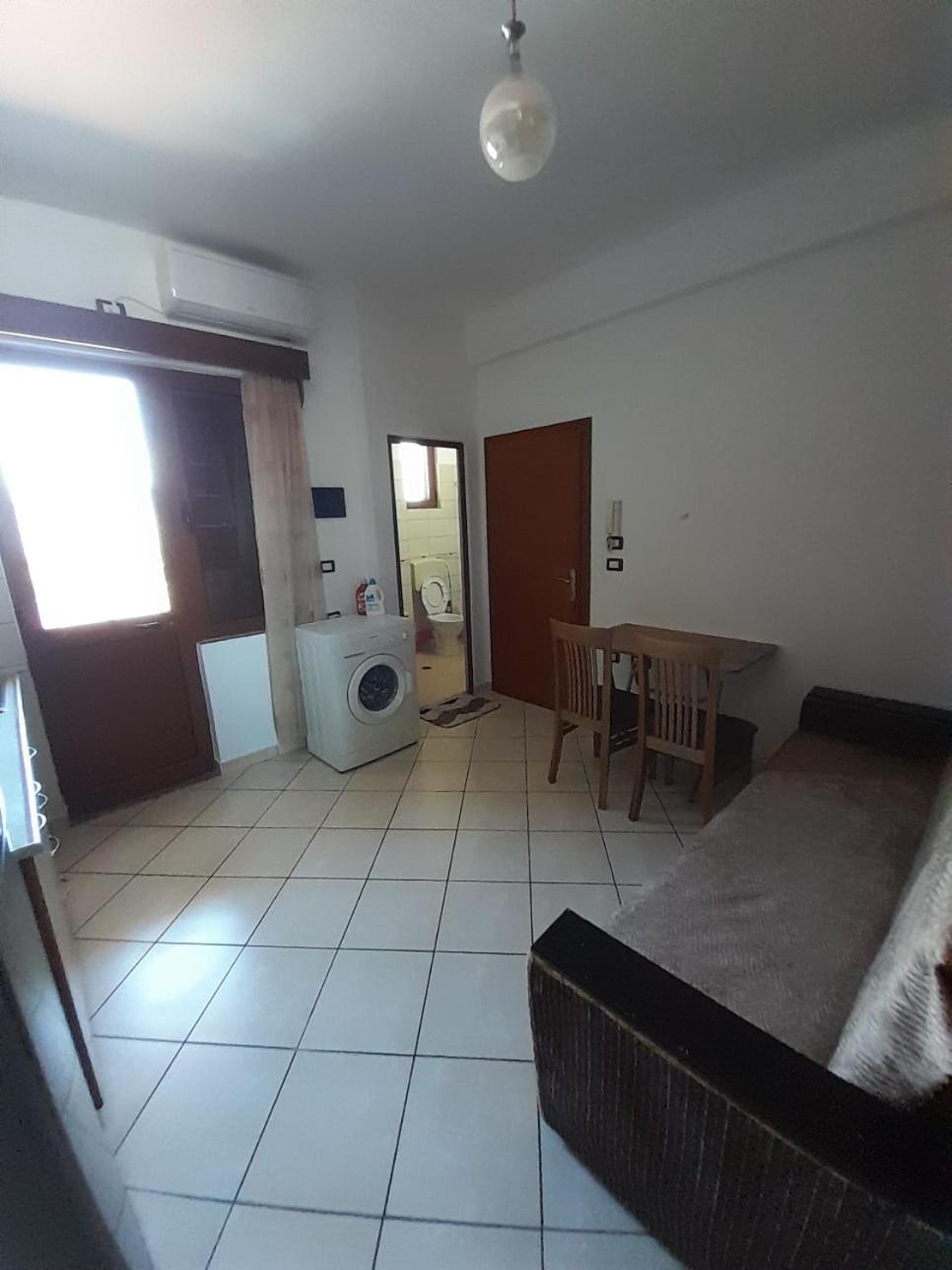 Appartement Aleksi&Eli à Shkodër Extérieur photo