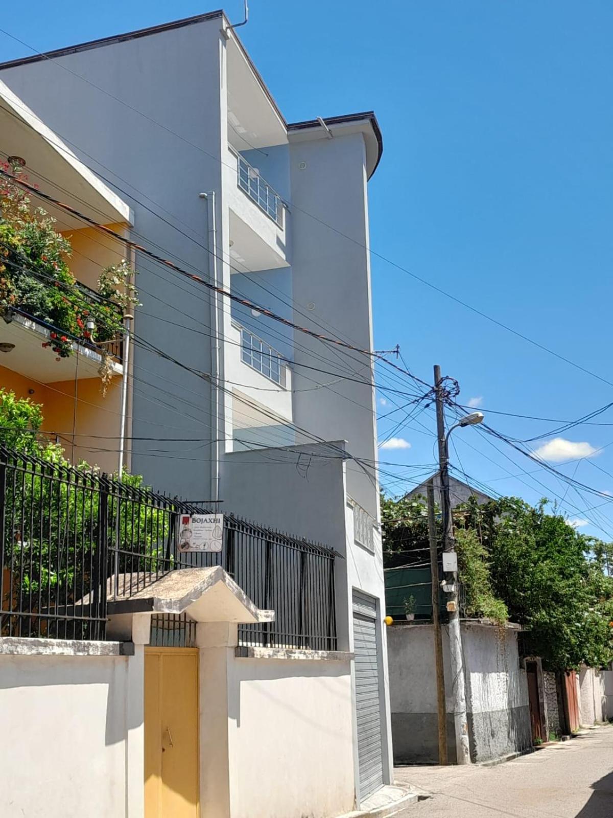 Appartement Aleksi&Eli à Shkodër Extérieur photo