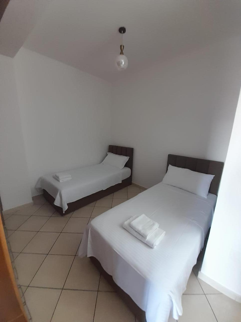 Appartement Aleksi&Eli à Shkodër Extérieur photo