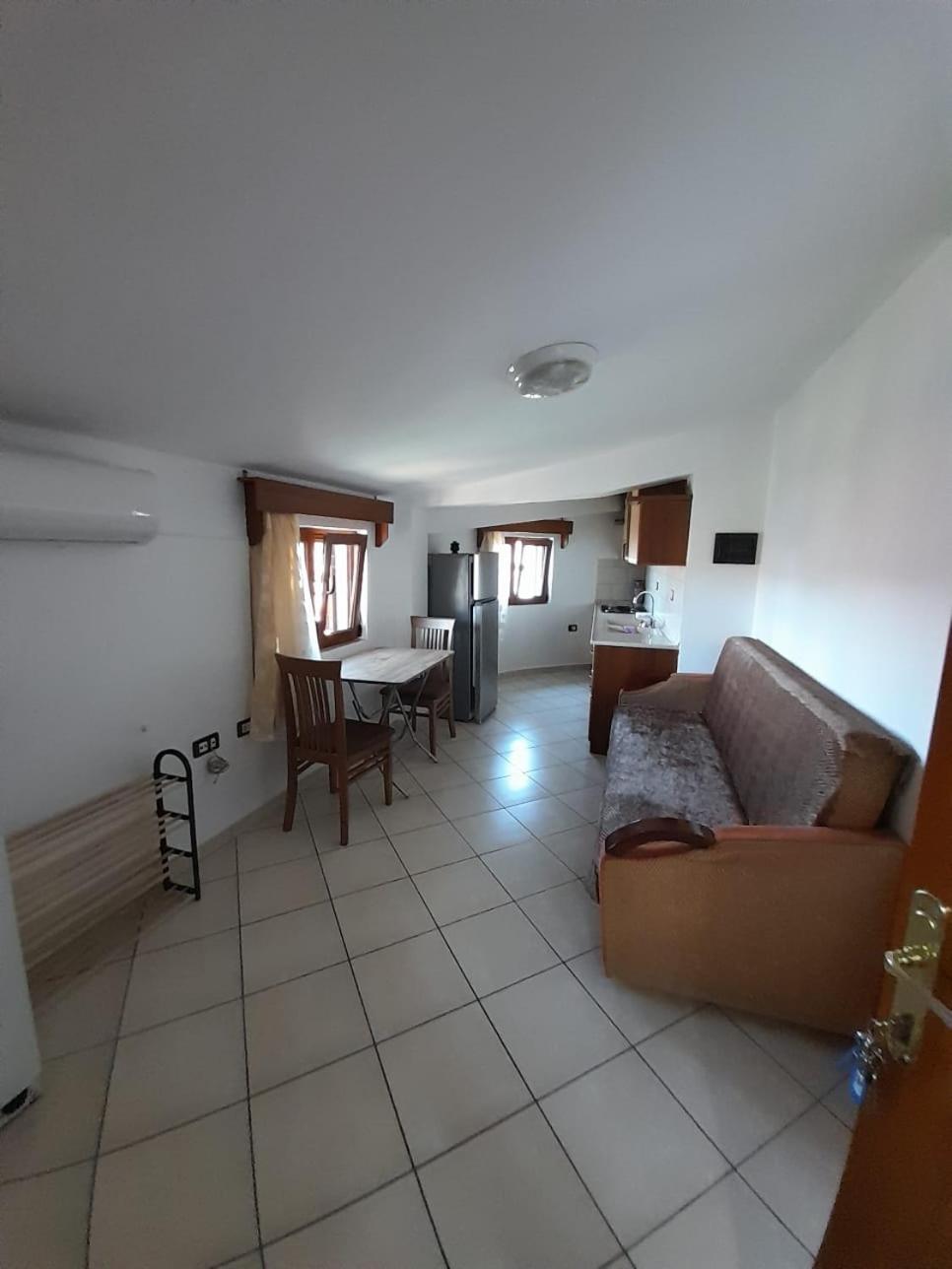 Appartement Aleksi&Eli à Shkodër Extérieur photo