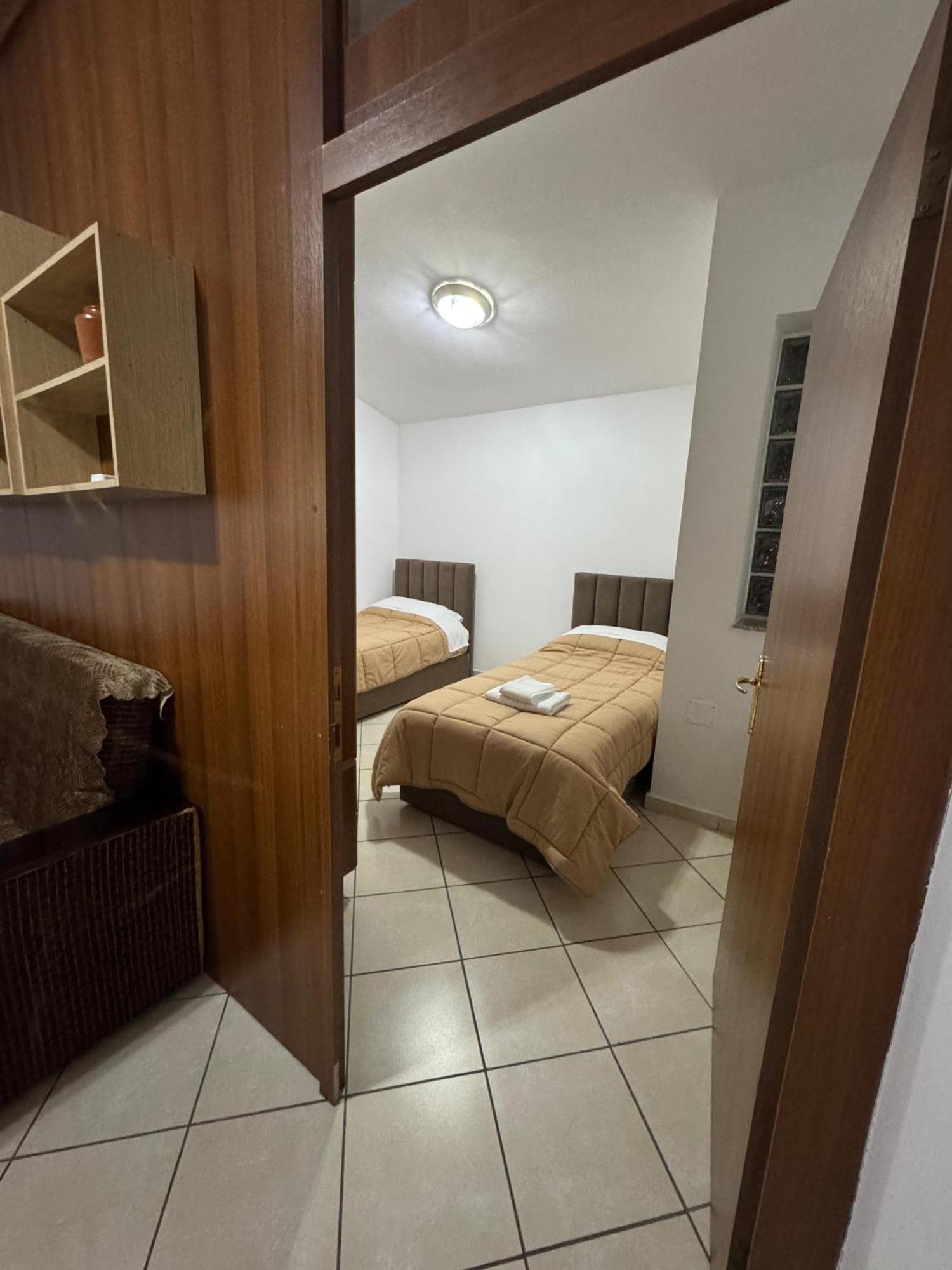 Appartement Aleksi&Eli à Shkodër Extérieur photo